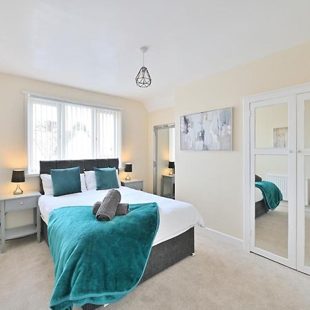 Sleek And Stylish 3 Bed In Bolton - Garden - Parking Villa Exterior photo