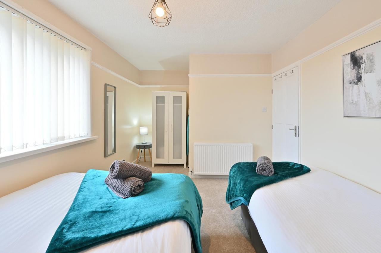 Sleek And Stylish 3 Bed In Bolton - Garden - Parking Villa Exterior photo
